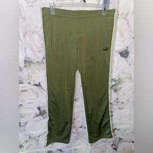 Women’s Puma vintage trackpants size medium​​​​​​​​​​​​​​​​​​​​​​
